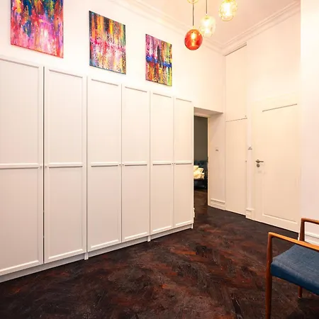 Dubois - 62m2, Workspace, Ac - By Rentujemy דירה *