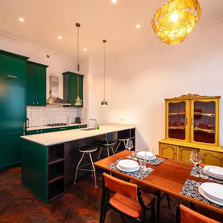 Dubois - 62m2, Workspace, Ac - By Rentujemy * ורוצלב